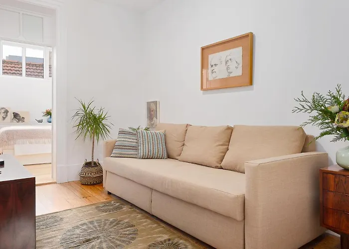 Host Wise - Classic Apartment