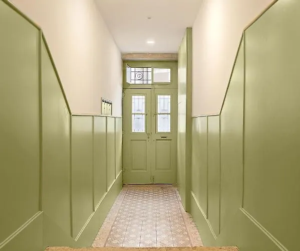 Host Wise - Classic Oporto